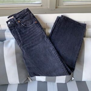 Levi’s, Ribcage Straight Jeans in Black Sprout!